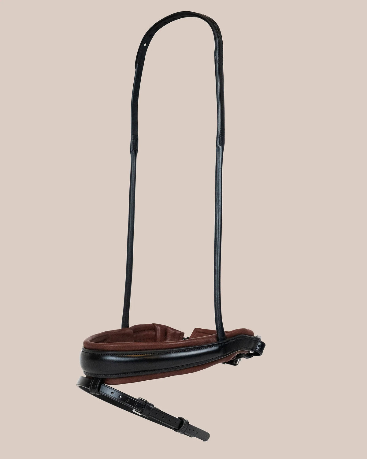 Round-Stitched Noseband with Brown Padding (Black) | No. 100
